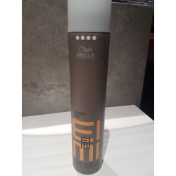 spray fixant super set de la gamme EIMI de wella professionals  500 ml