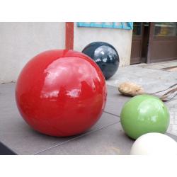 Boule décorative en céramique rouge atomique