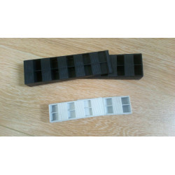 Cales crantées d'ajustement