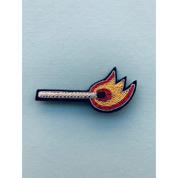Broche brodée Allumette Macon&Lesquoy